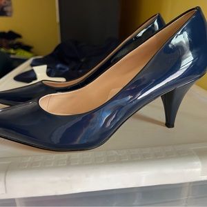 Nine West navy blue shiny patent leather pumps Size 7